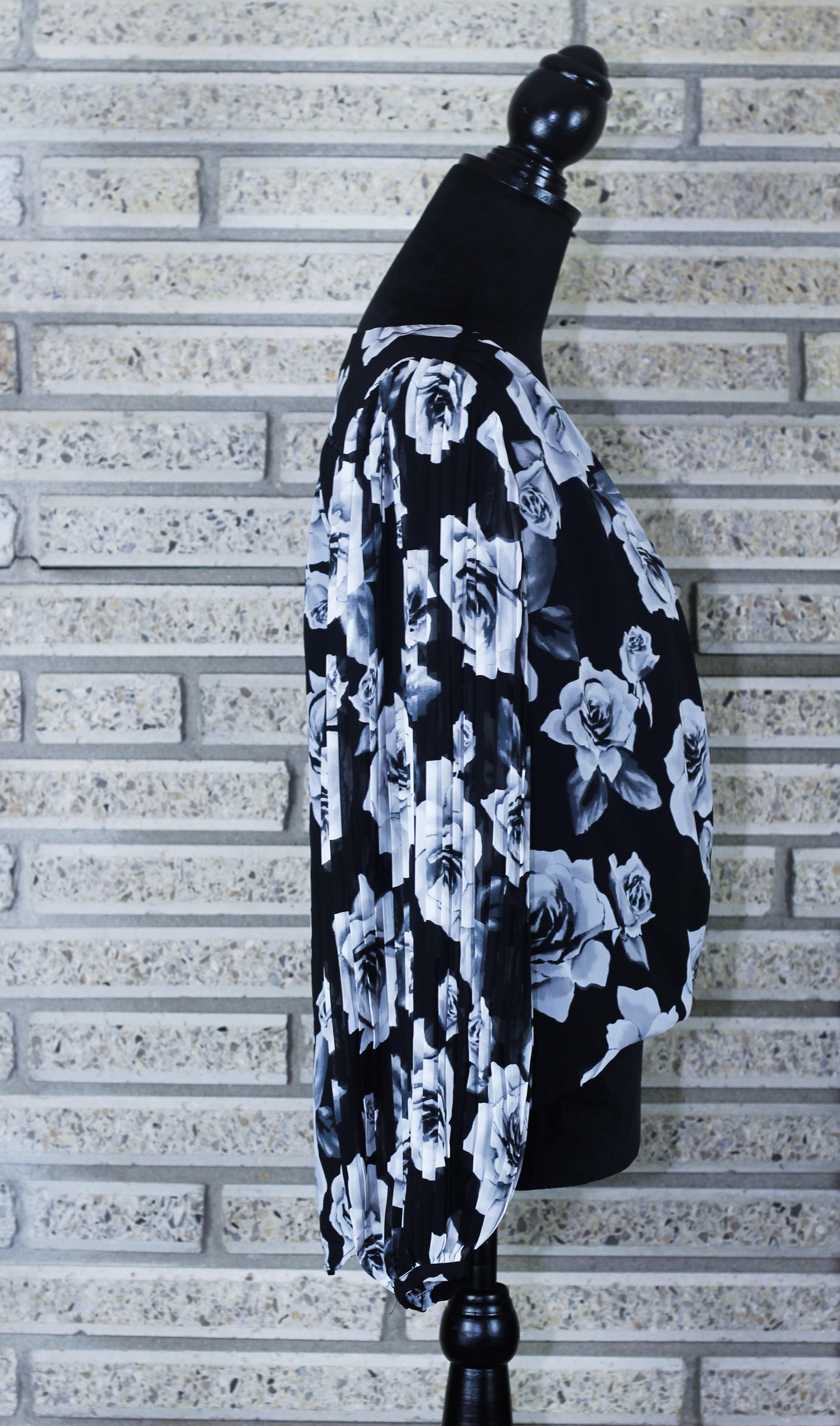 White House Black Market Long Sleeve Floral Blouse