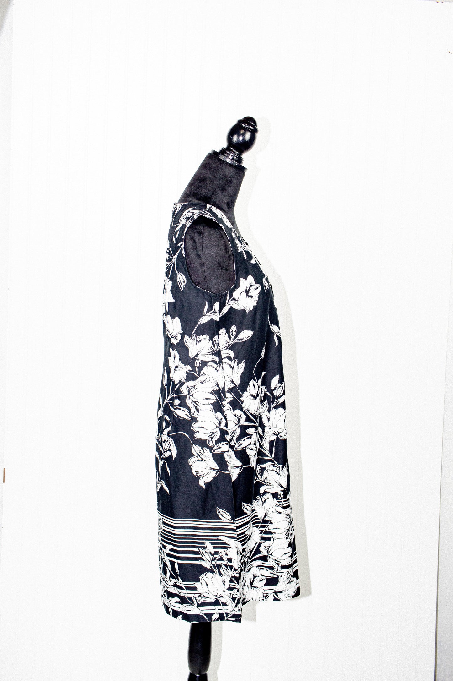 Notations Black White Floral Sheath Dress