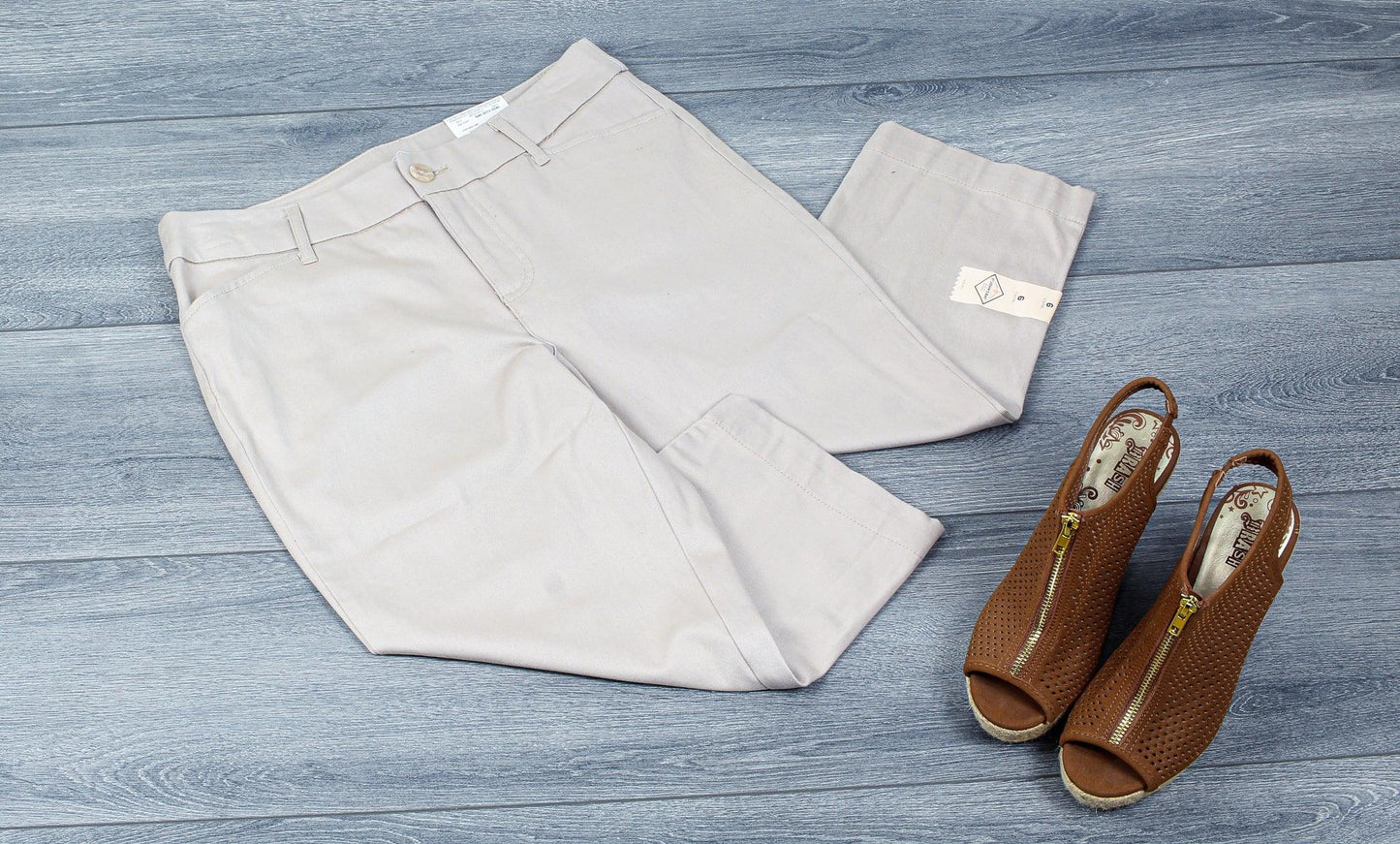 St. John's Bay Mid Rise Capris