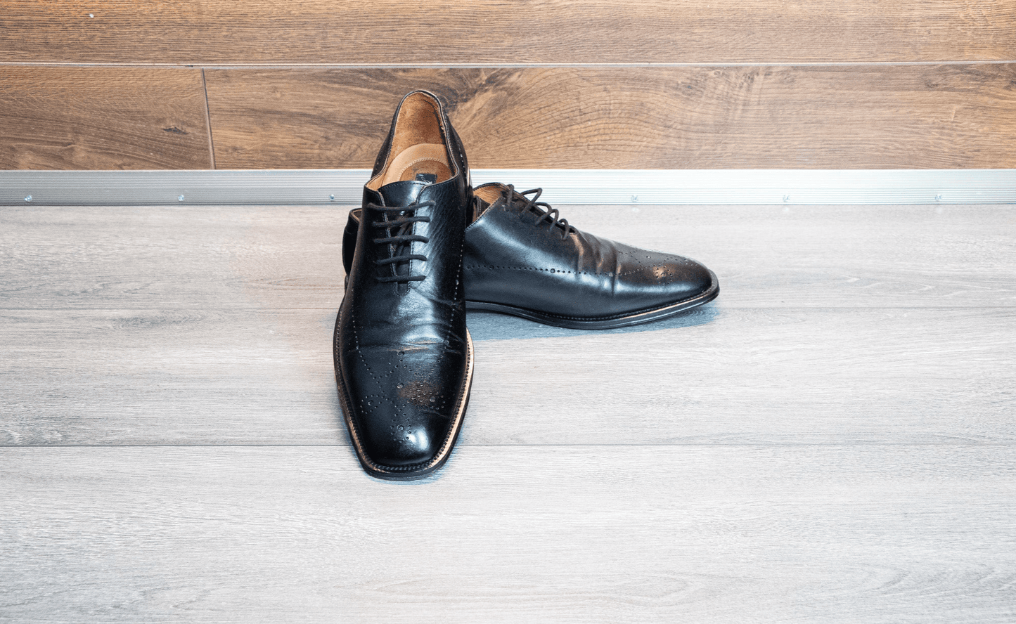 Johnston & Murphy Chaffin Medallion Dress Shoes - Sons of SPPhillips