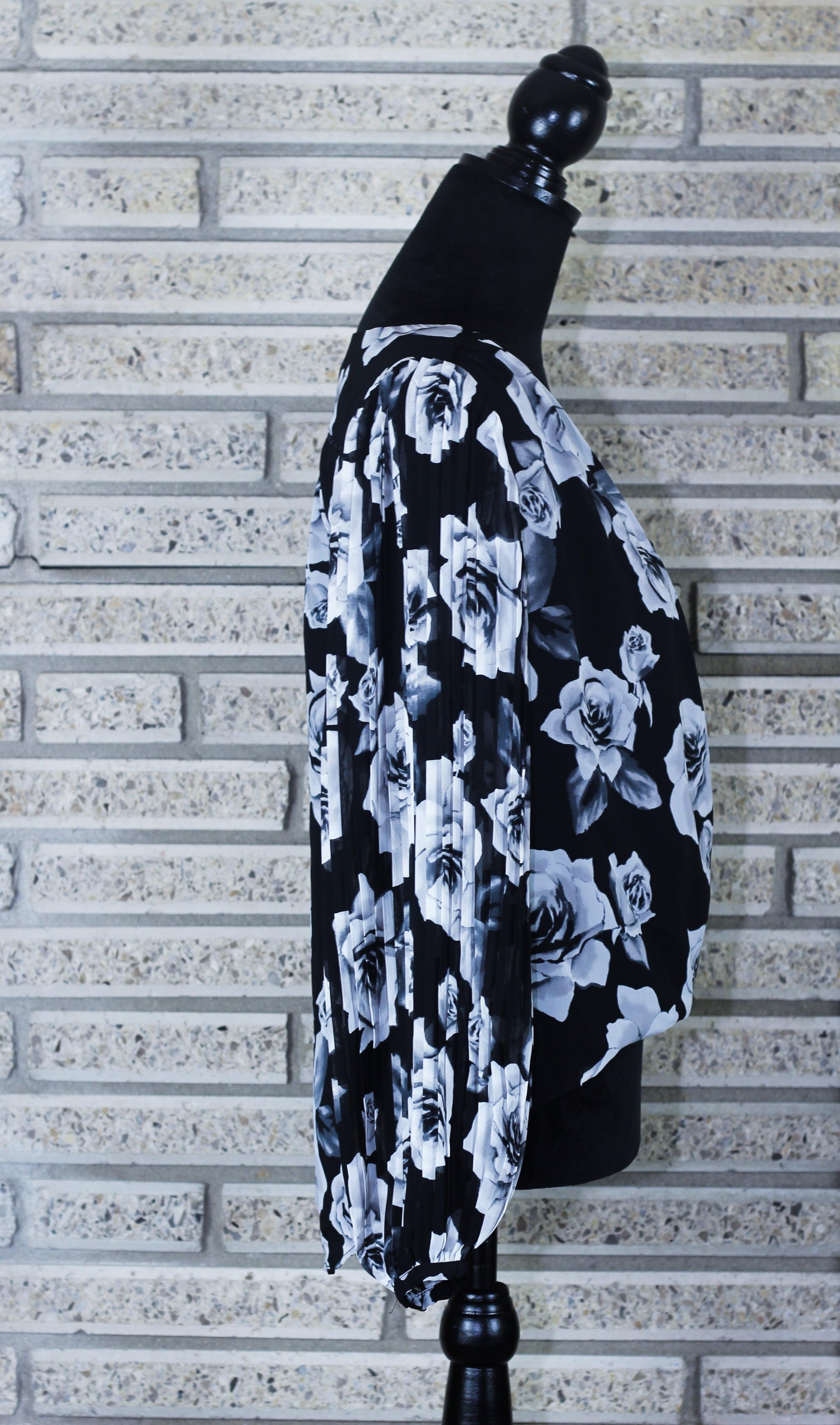 White House Black Market Long Sleeve Floral Blouse - Sons of SPPhillips