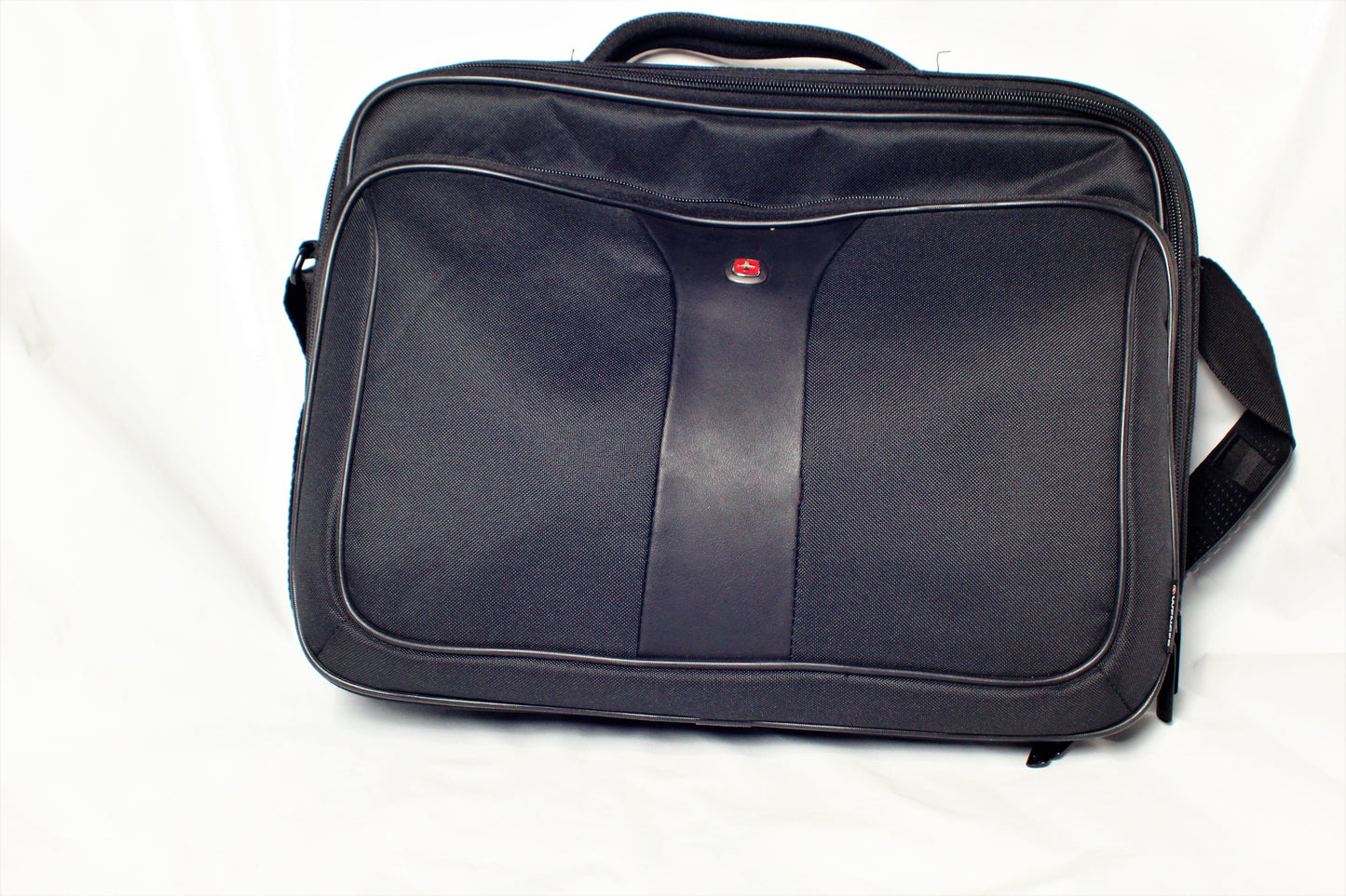Wenger Swiss Axiom 14-16 Inches Adjustable ProCheck Laptop Briefcase