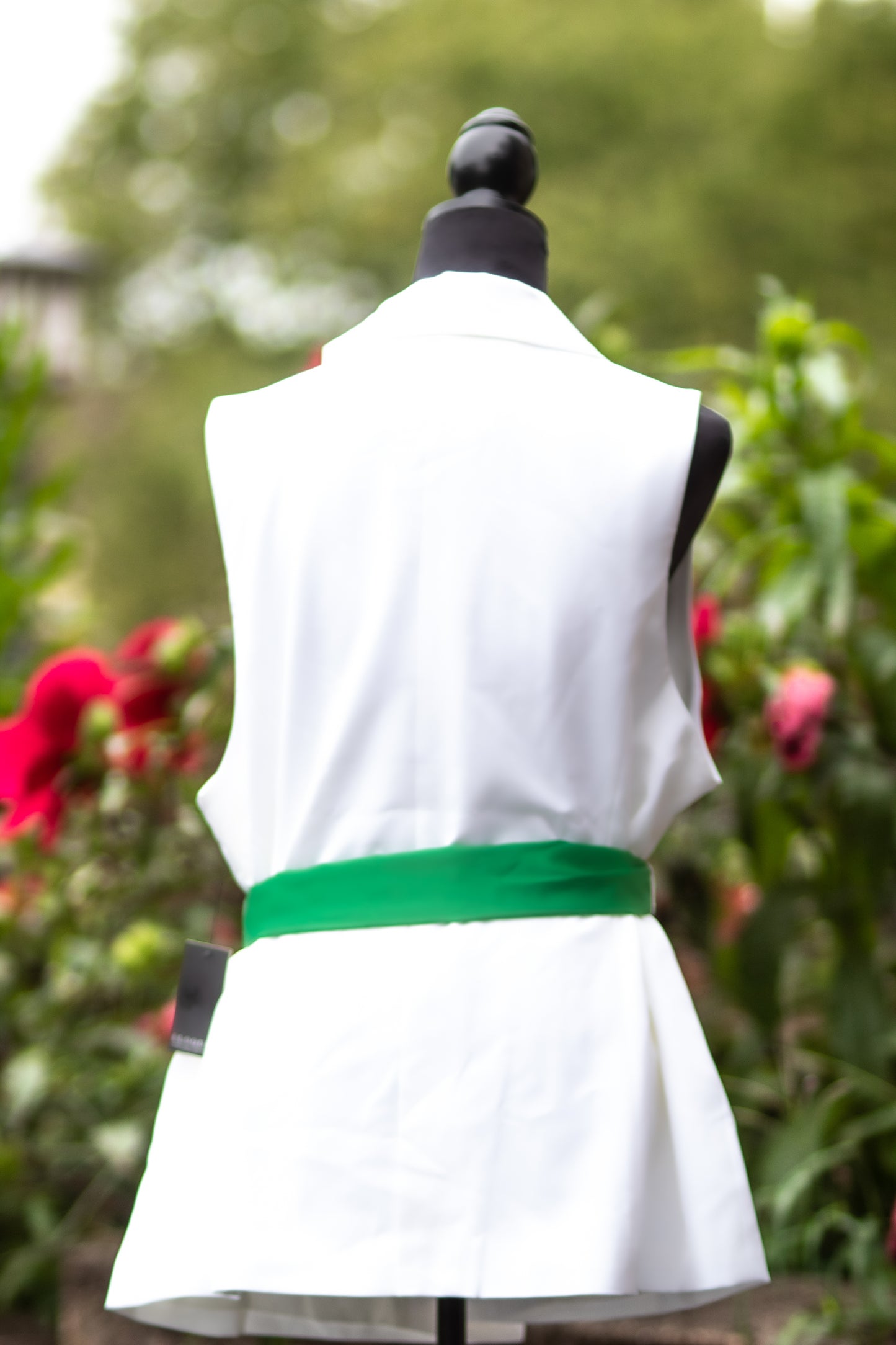 ELOQUII Sleeveless White Vest Jacket Ribbon Belt Elegant