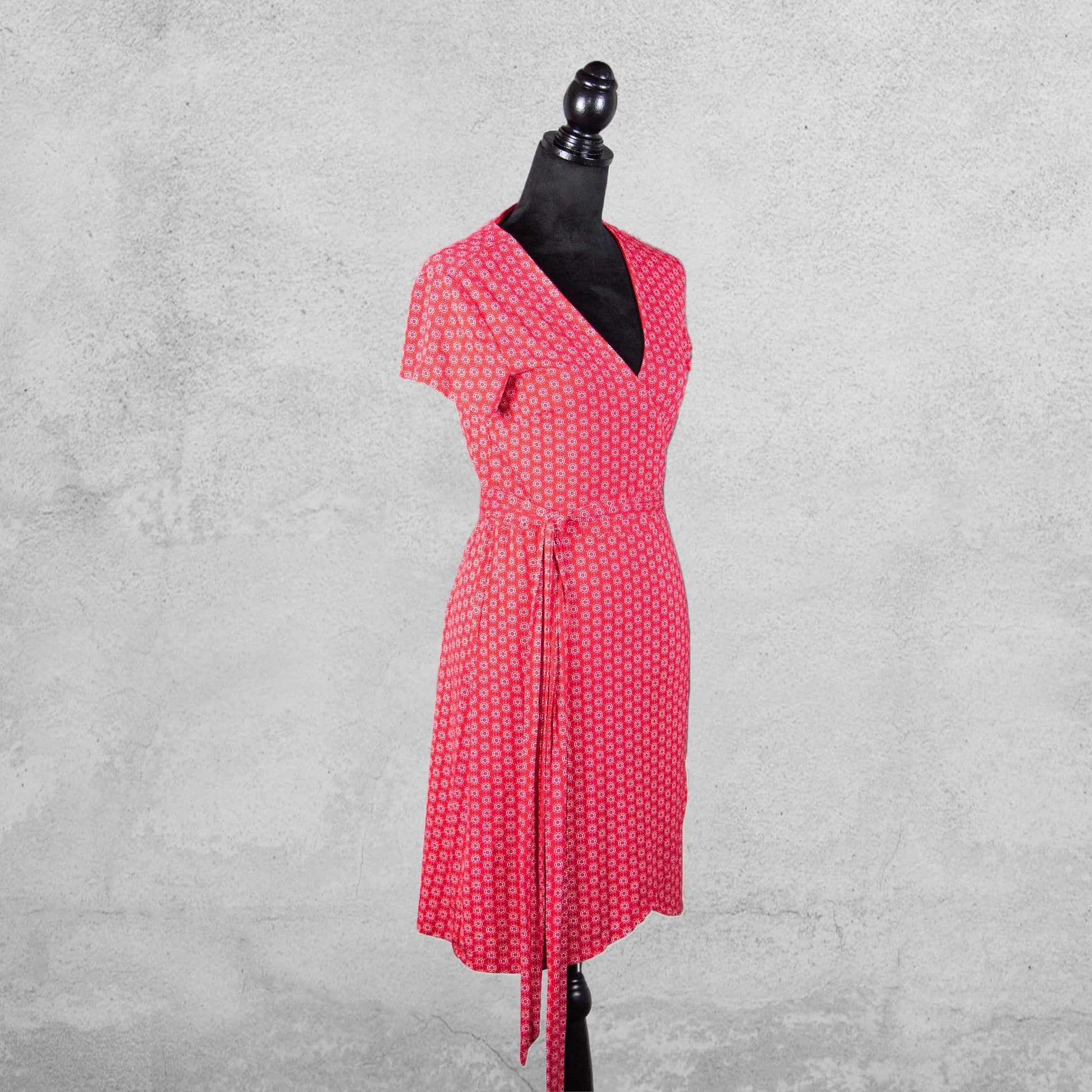Ann Taylor LOFT Casual Wrap Around Dress at Sons of SPPhillips Ann Taylor LOFT Casual Wrap Around Dress at Sons of SPPhillips